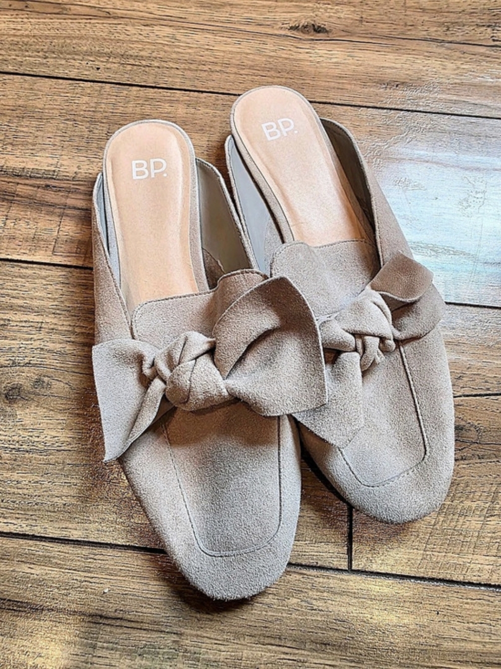 BP Nordstom Bow Mules Slides Suede Cream Tan Sz 7 1/2 7.5